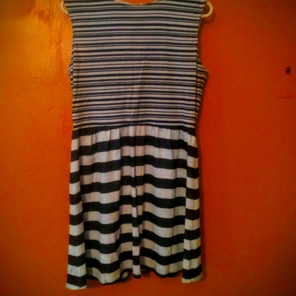 XHILARATION Women's Size M Striped Black and White Midi Dress